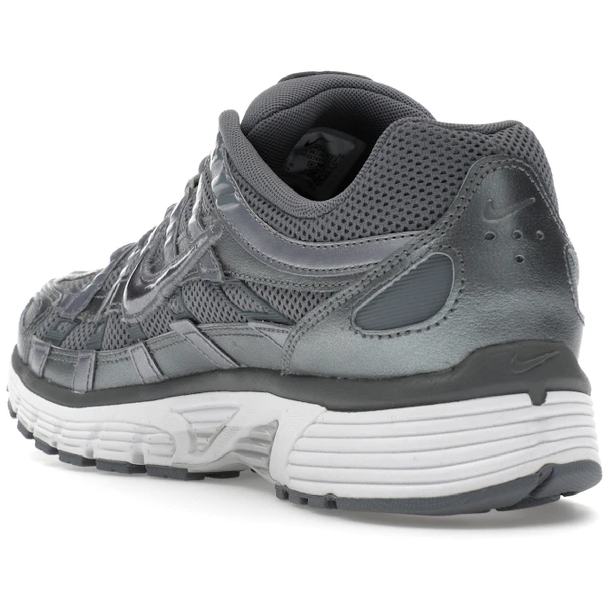 Miniatyrbild av Nike P-6000 Metallic Cool Grey 4