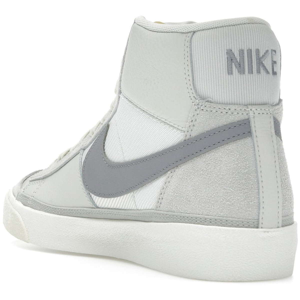 Miniatyrbild av Nike Blazer Mid 77 Pro Club White Cement Grey 4