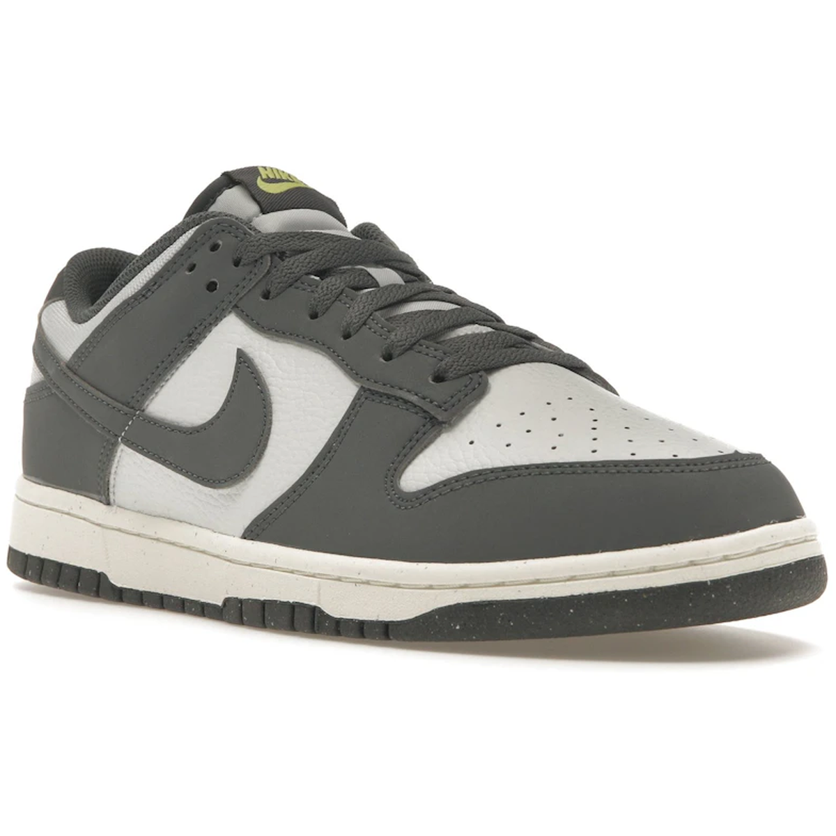 Miniatyrbild av Nike Dunk Low Next Nature Iron Grey Lightning 2