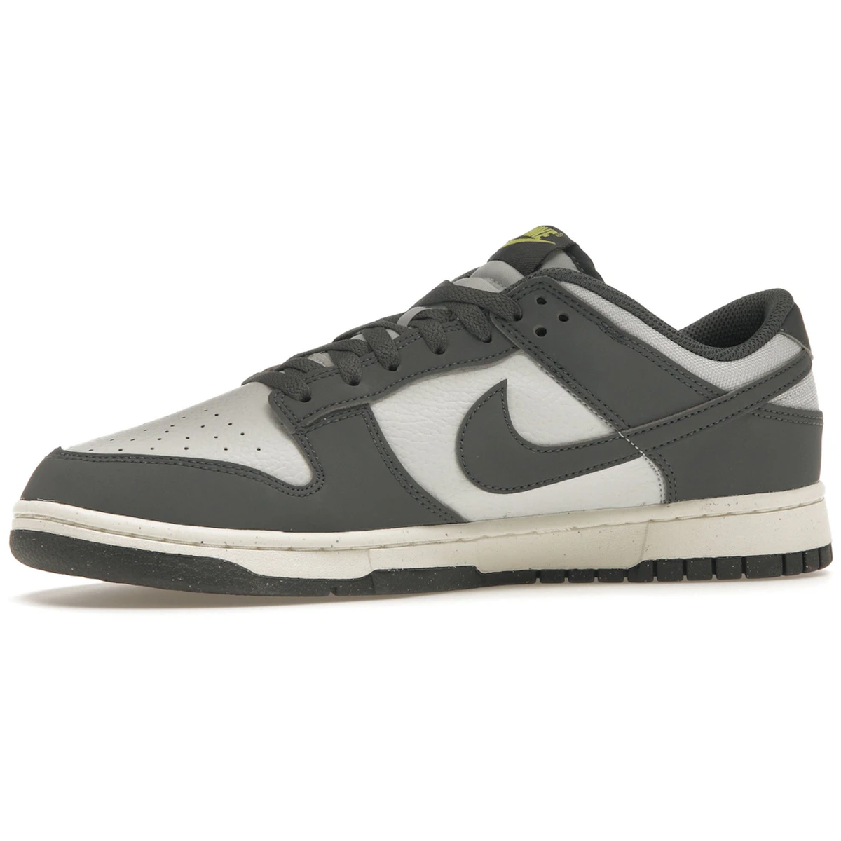 Miniatyrbild av Nike Dunk Low Next Nature Iron Grey Lightning 3
