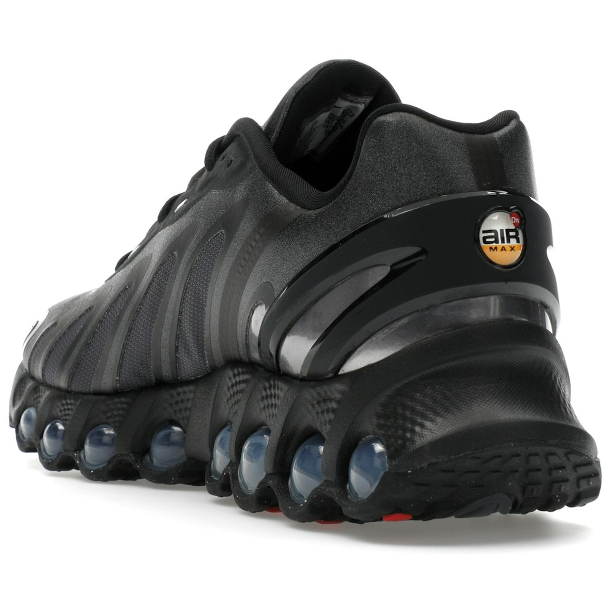 Miniatyrbild av Nike Air Max Dn8 Black Metallic Dark Grey  4