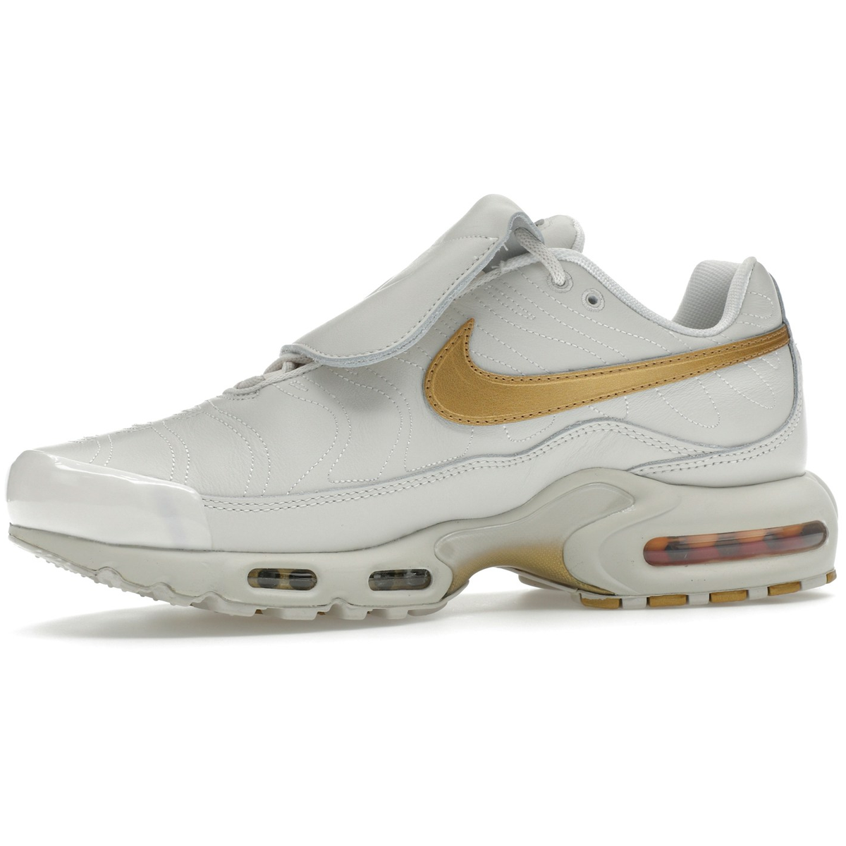 Miniatyrbild av Nike Air Max Plus Tiempo Metallic Gold 3