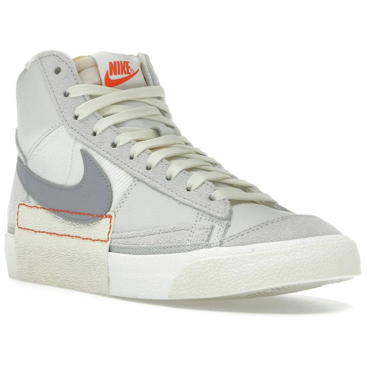 Miniatyrbild av Nike Blazer Mid 77 Pro Club White Cement Grey 2