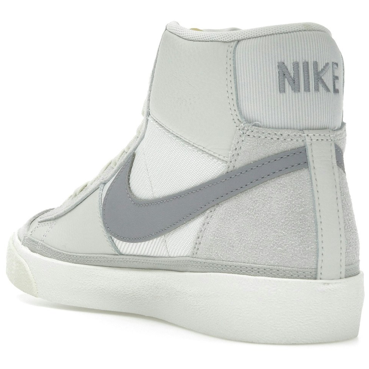 Miniatyrbild av Nike Blazer Mid 77 Pro Club White Cement Grey 4