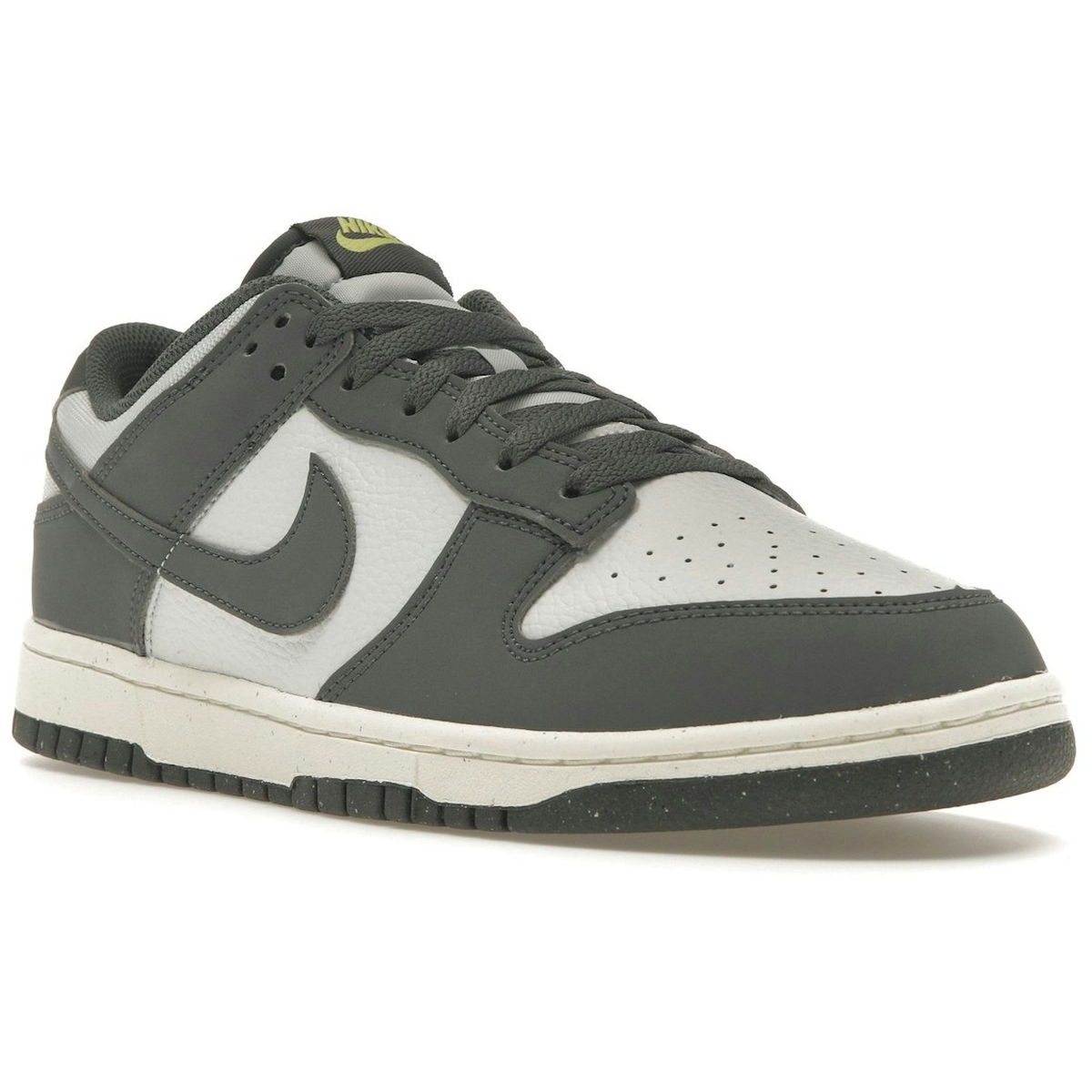 Miniatyrbild av Nike Dunk Low Next Nature Iron Grey Lightning 2