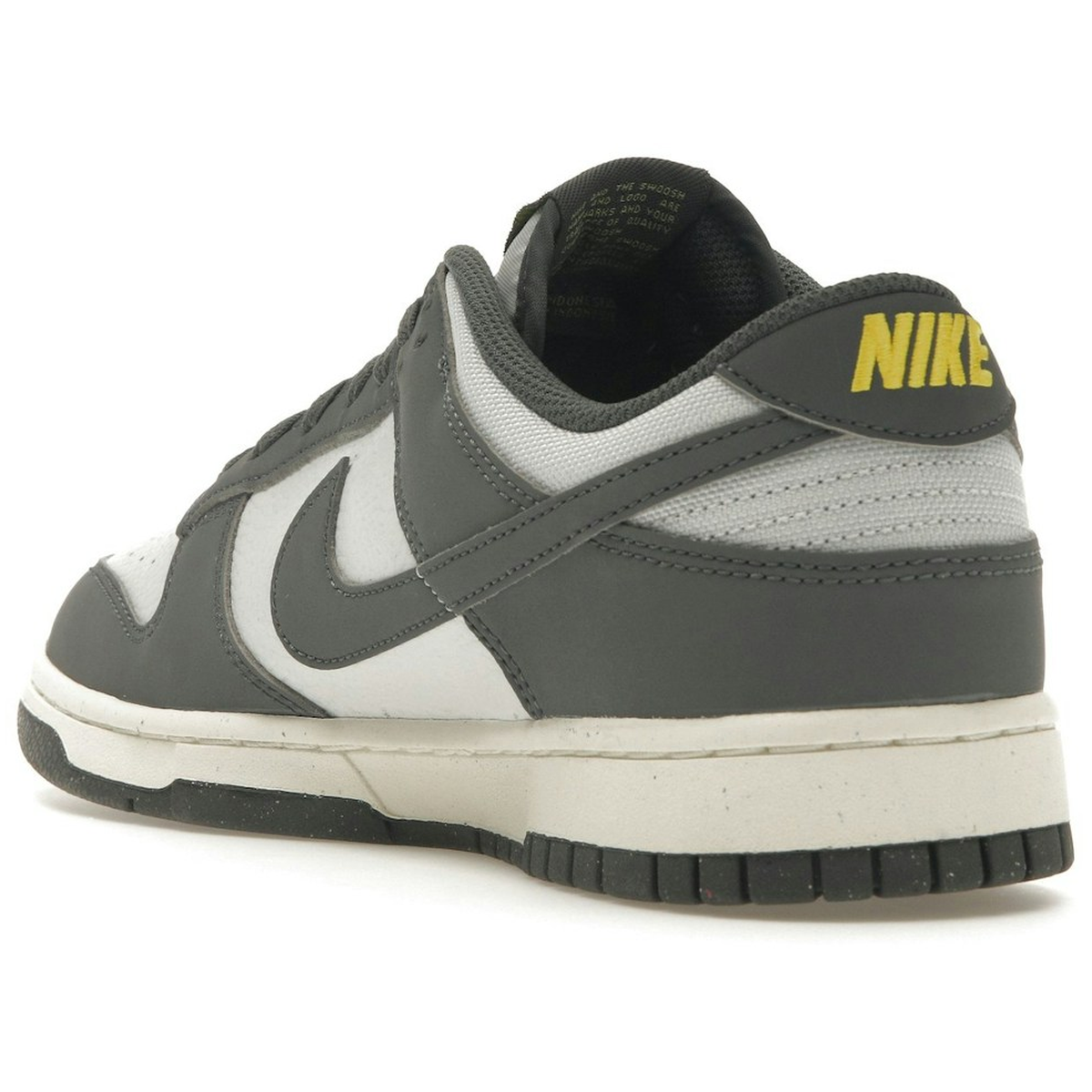 Miniatyrbild av Nike Dunk Low Next Nature Iron Grey Lightning 4